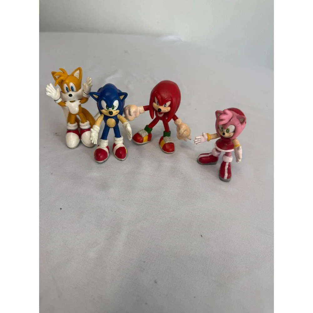 Vintage 2000 Sega Sonic the Hedgehog Action Figure Lot Tails Knuckles Amy Rose